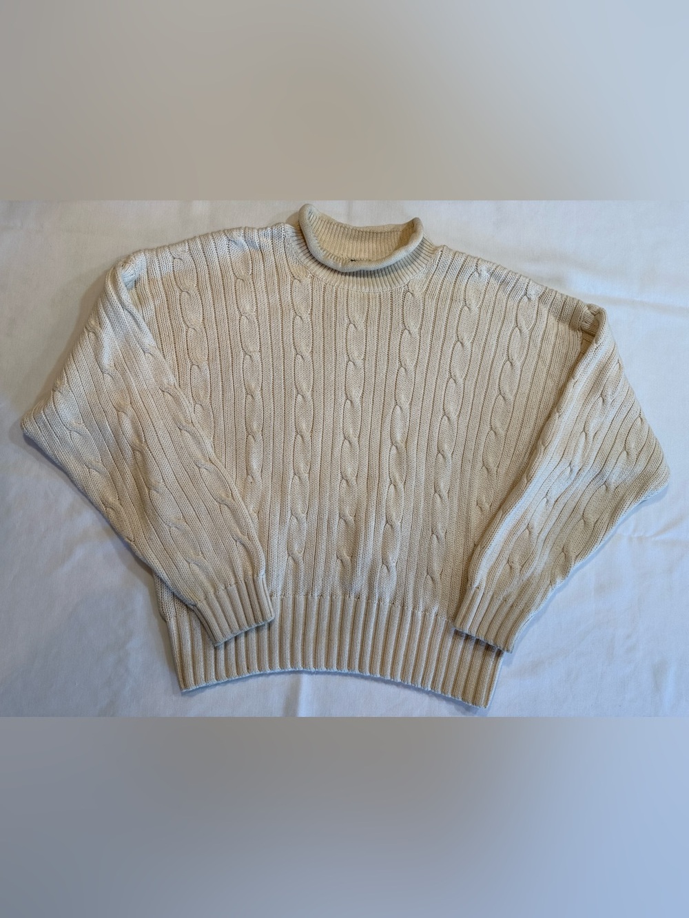 LIZWEAR Vintage Classic Cream Cable Knit Women’s Sweater Size Large
